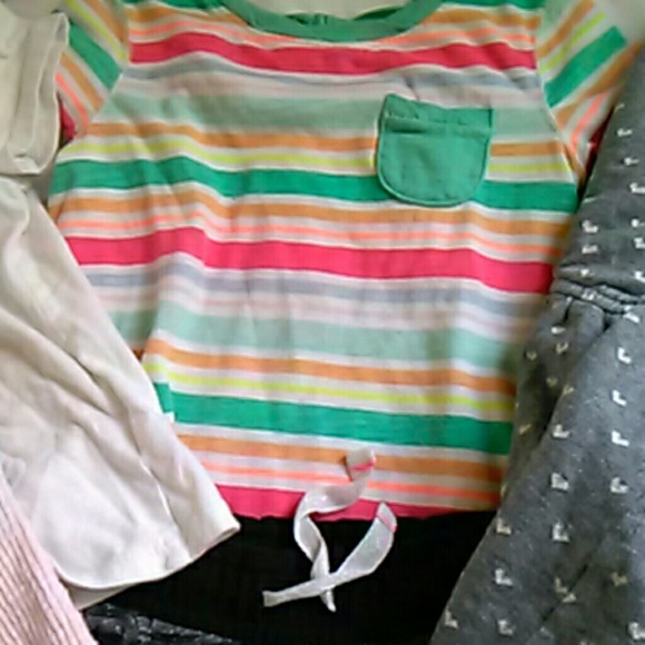 Toddler lot, four outfits - Picture 4 of 8