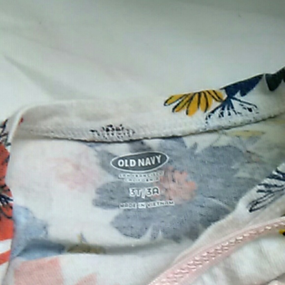 Toddler lot, four outfits - Picture 8 of 8