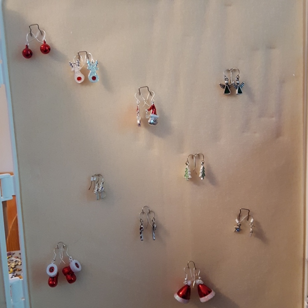 Holiday pierced earrings