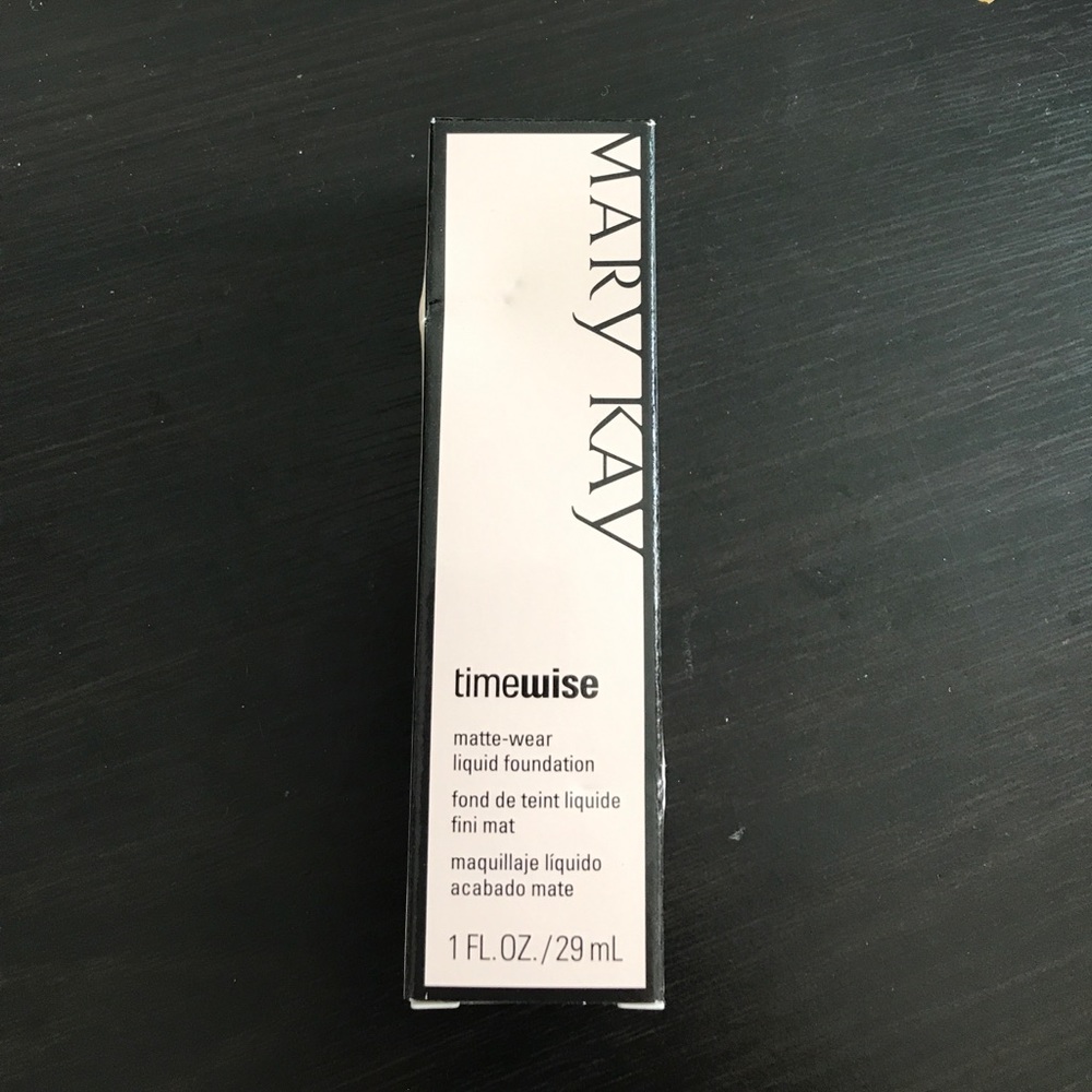 Mary Kay Timewise matte wear liquid foundation