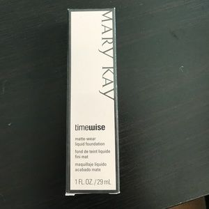 Mary Kay Timewise matte wear liquid foundation