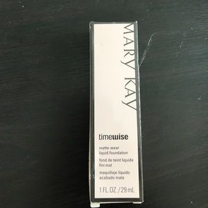 Mary Kay Timewise matte wear liquid foundation