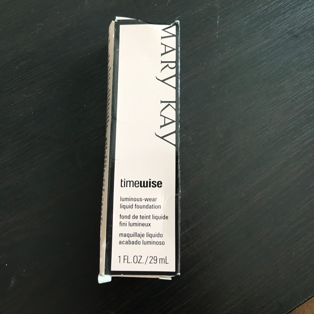 Mary Kay Timewise luminous wear liquid foundation