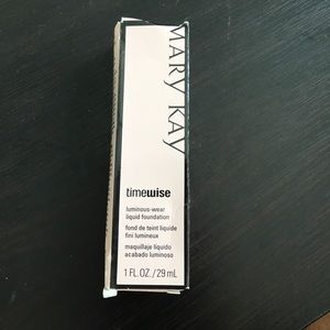 Mary Kay Timewise luminous wear liquid foundation