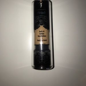 Kat Von D lock it foundation