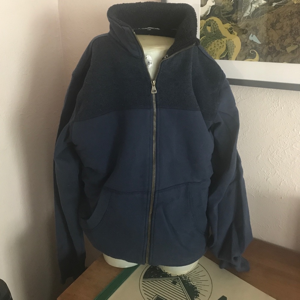 Fleece - Picture 2 of 3