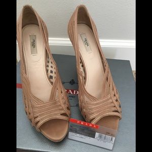 Prada Vit Shine weave heels! Prada Vit Shine weave heels!