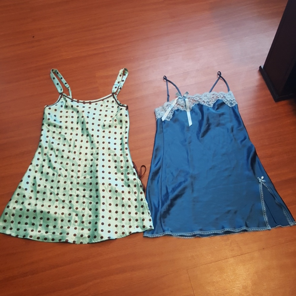 2 lingerie nighties