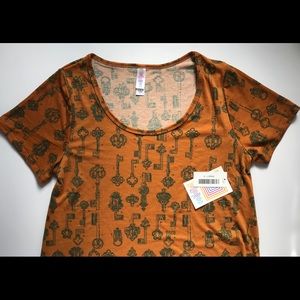 🎃Lularoe Halloween🦇 Skelton Key Classic Tee