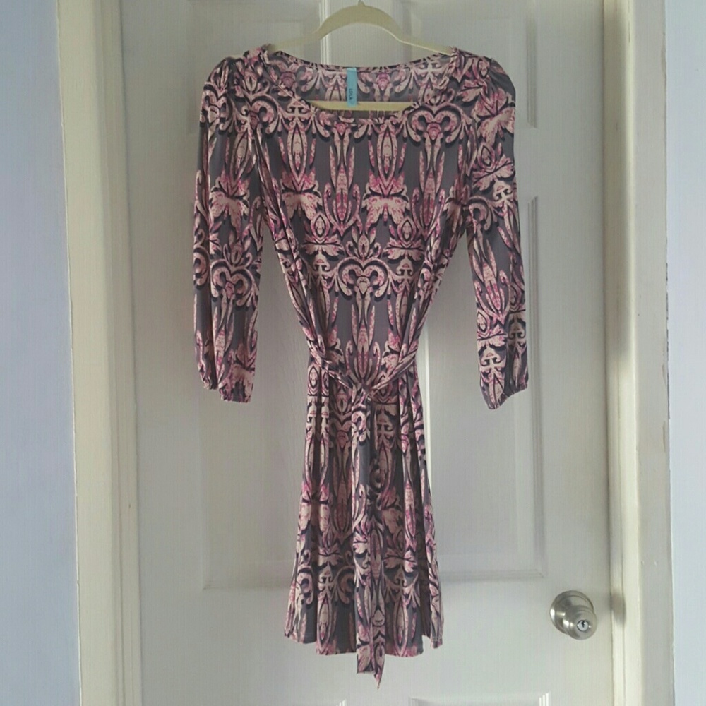 Dress - Picture 3 of 3