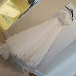 Wedding dress