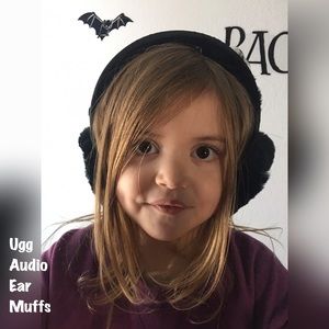 NWOT UGG Wired Earmuffs