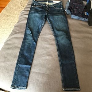 Rag and Bone size 27 skinny jeans