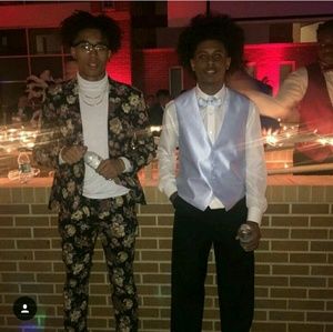 Meet your Posher, Eric