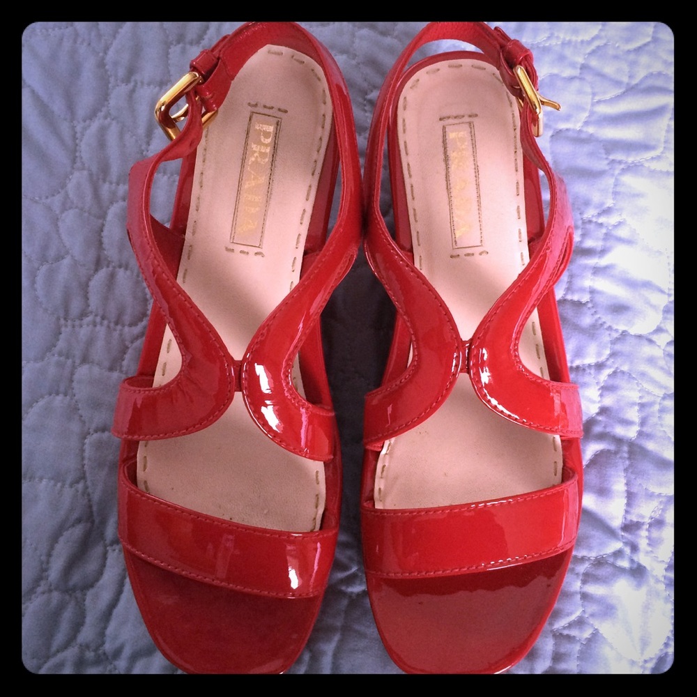 Prada vernice sandals size 38