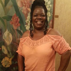 Meet your Posher, April