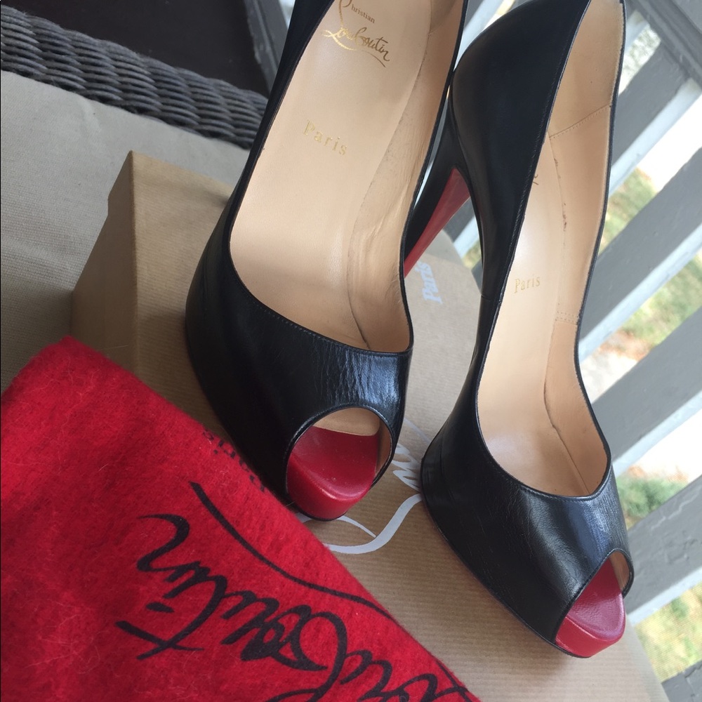 Christian Louboutin Very Prive 40 black & red