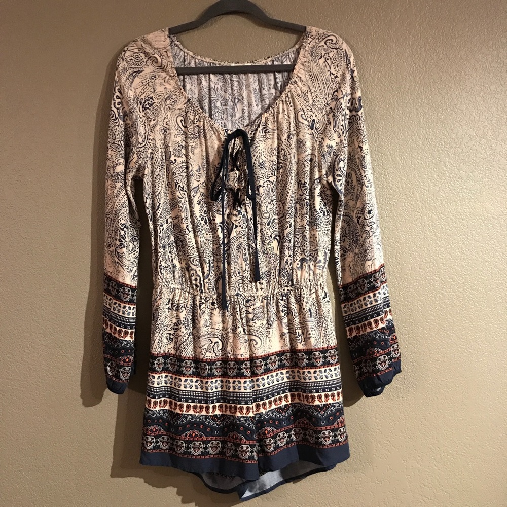 Cream/navy long sleeve romper