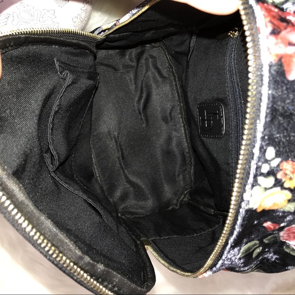 BLACK FLORAL BACKPACK - Picture 6 of 6