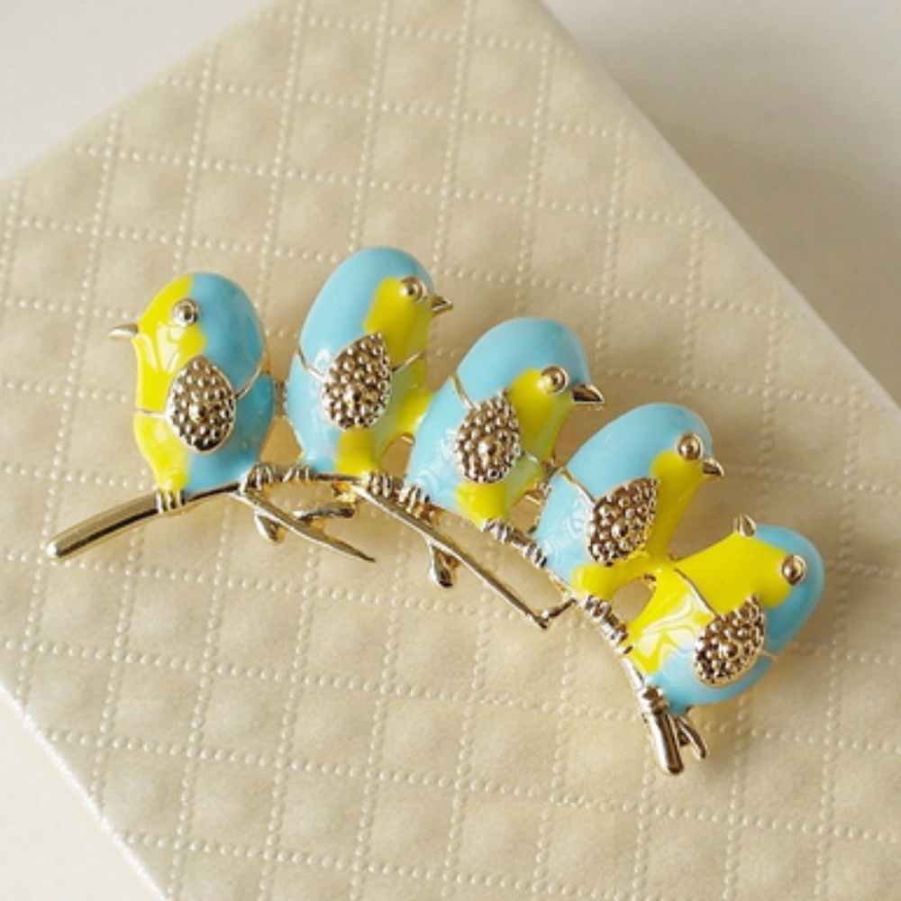 Five Birds on a Branch Enamel Brooch - Picture 6 of 6