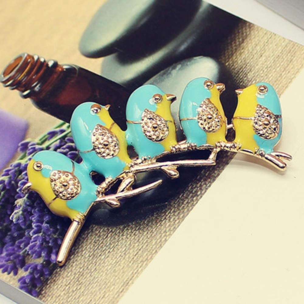 Five Birds on a Branch Enamel Brooch - Picture 2 of 6