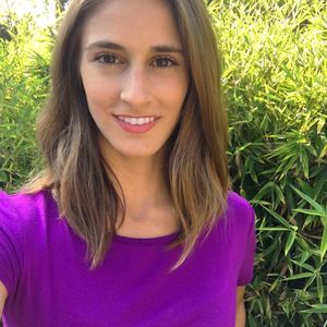 Meet your Posher, Alexia