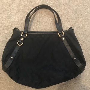Gucci Signature Logo Canvas Monogram Shoulder Bag Gucci Signature Logo Canvas Monogram Shoulder Bag