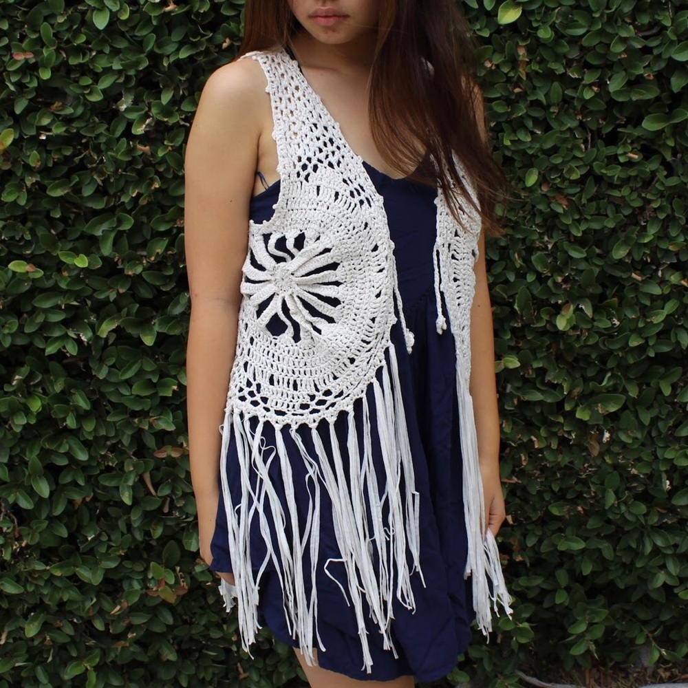 NWT SOLE SOCIETY CROCHET VEST WITH FRINGE