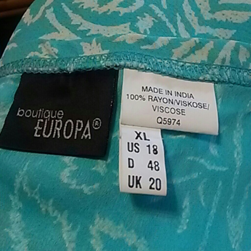 Closet Clean-Out: Boutique Europa Aqua Blue/White Skirt - Picture 6 of 8