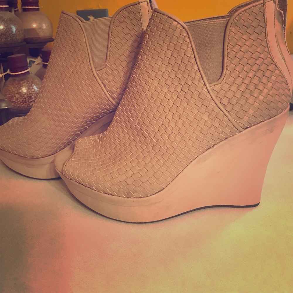 UGG wedges
