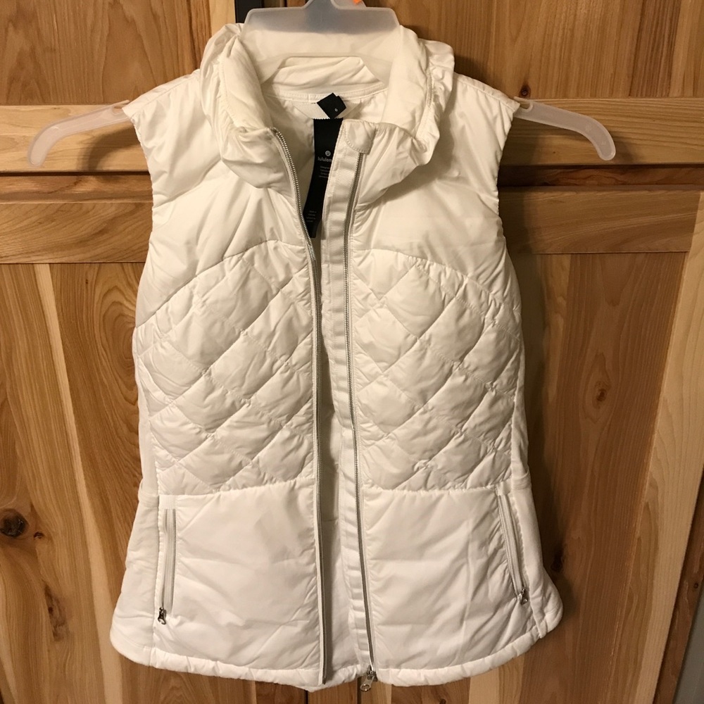 Lululemon "down for a run vest" size 6