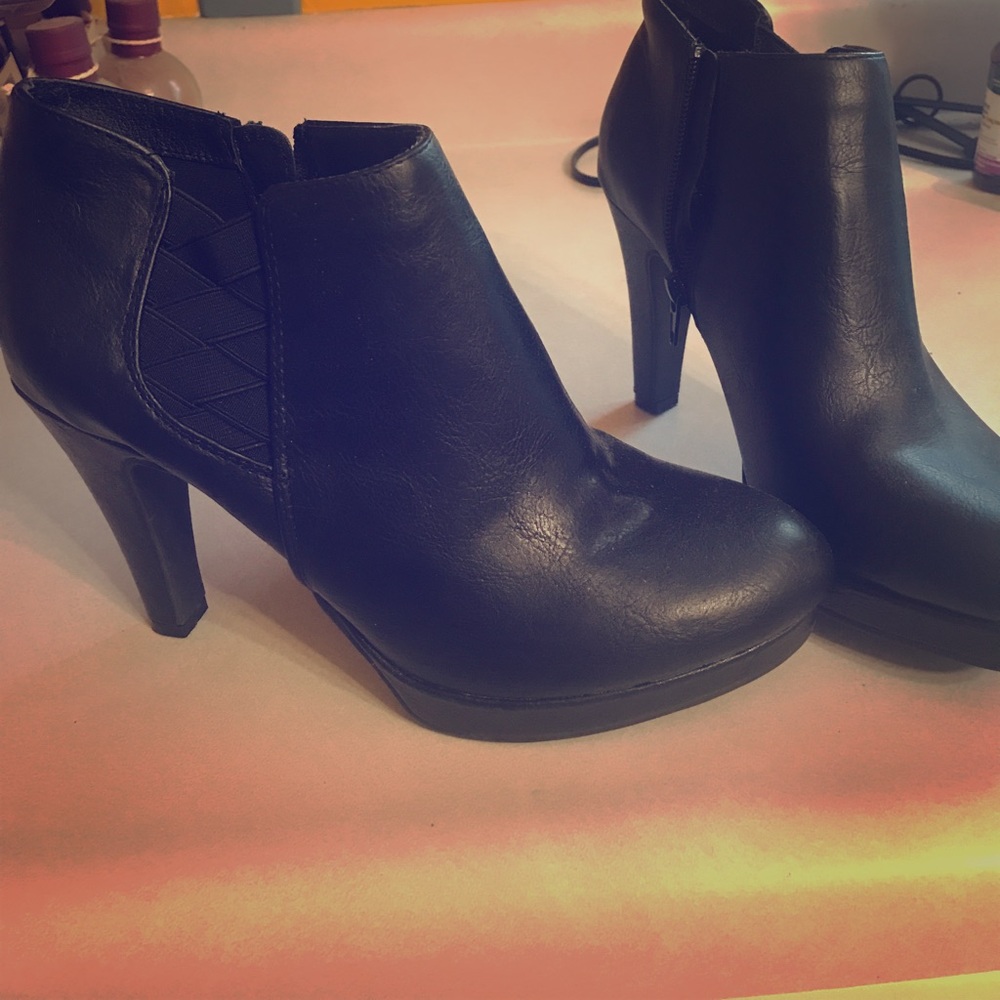 Black Booties NWOT