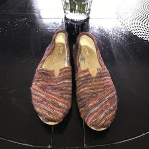 TOM'S slip ons