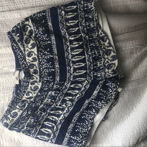 Cute boho blue shorts from Ya Los Angeles!⭐️