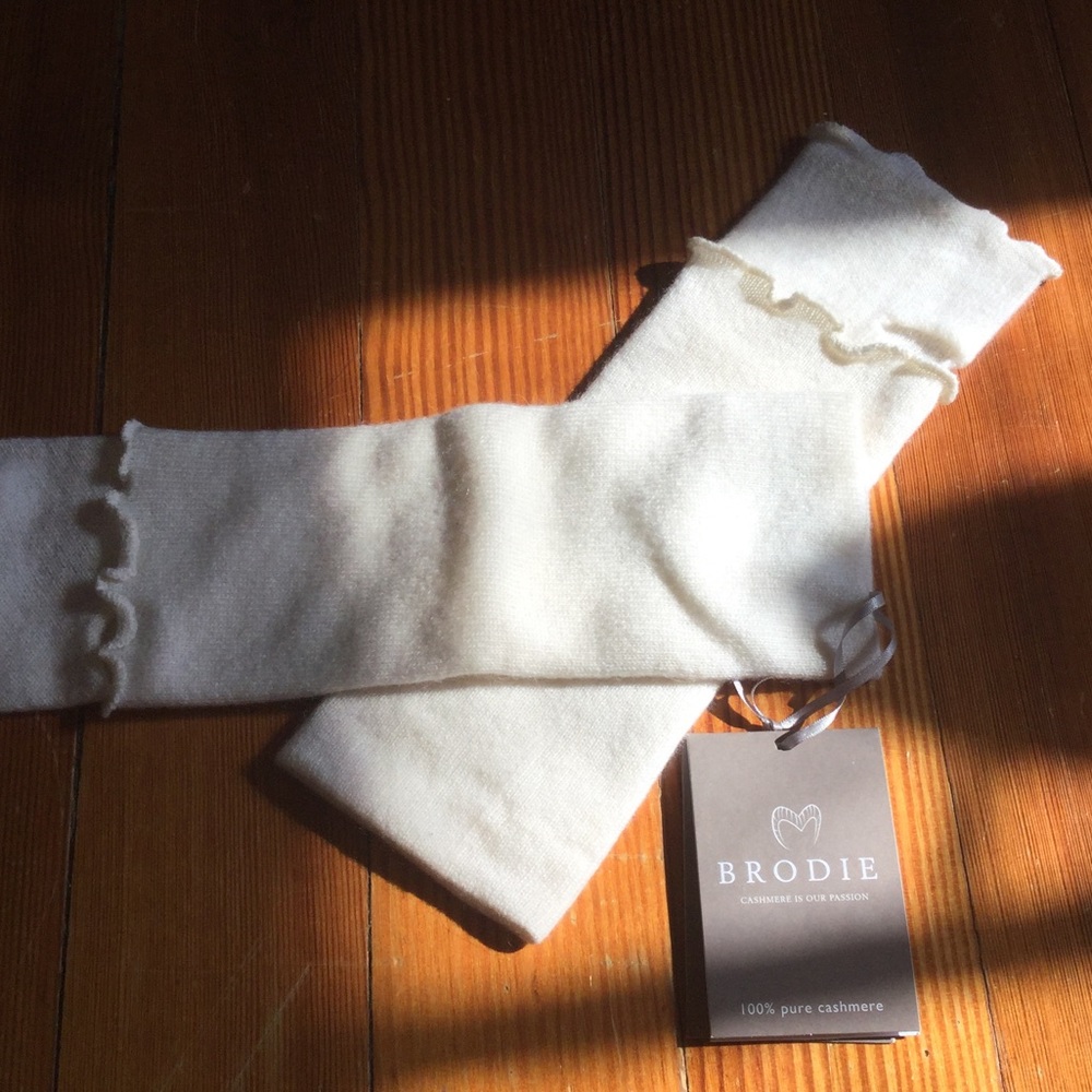 Brodie cashmere fingerless gloves