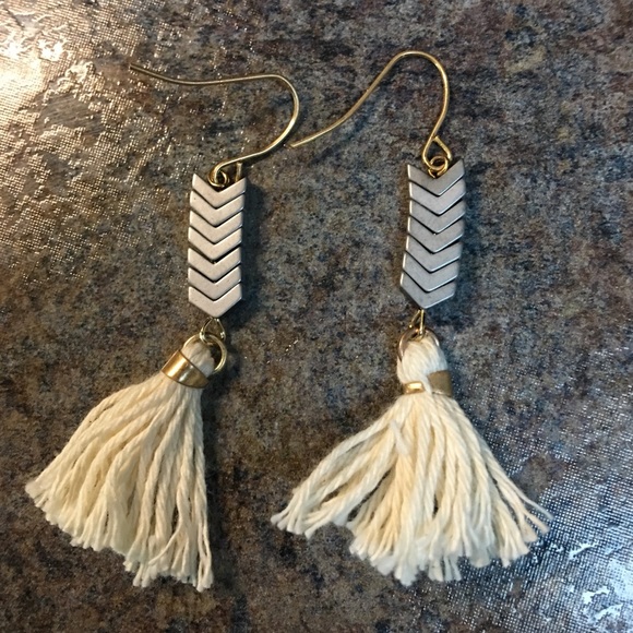 1 LEFT ! Vintage Natural Stone Tassel Earrings - Picture 3 of 5
