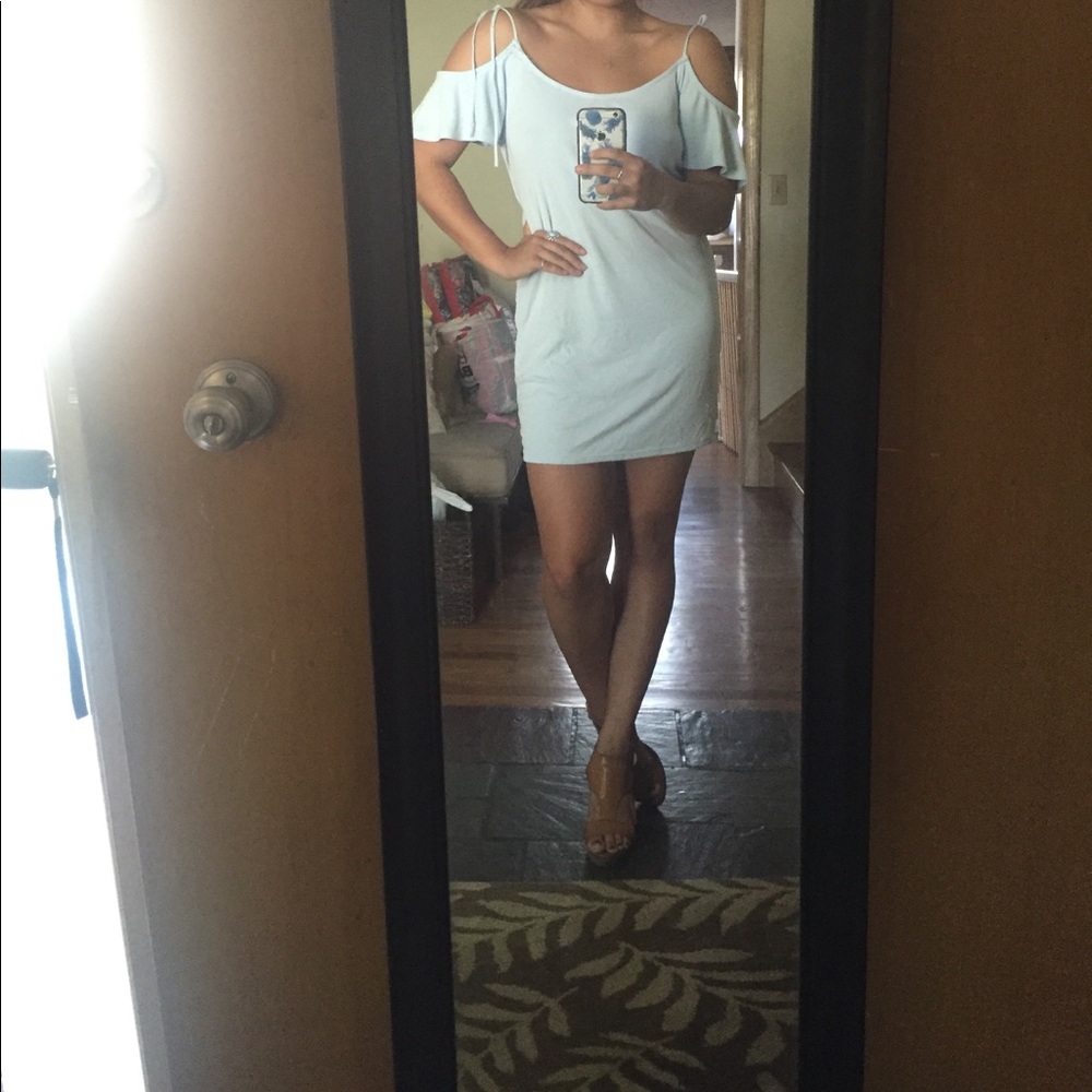 Kendall and Kylie baby blue ruffle sleeve dress