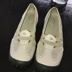 Privo slip on white sneakers
