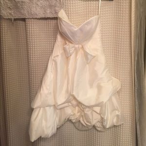 Ivory wedding/prom dress