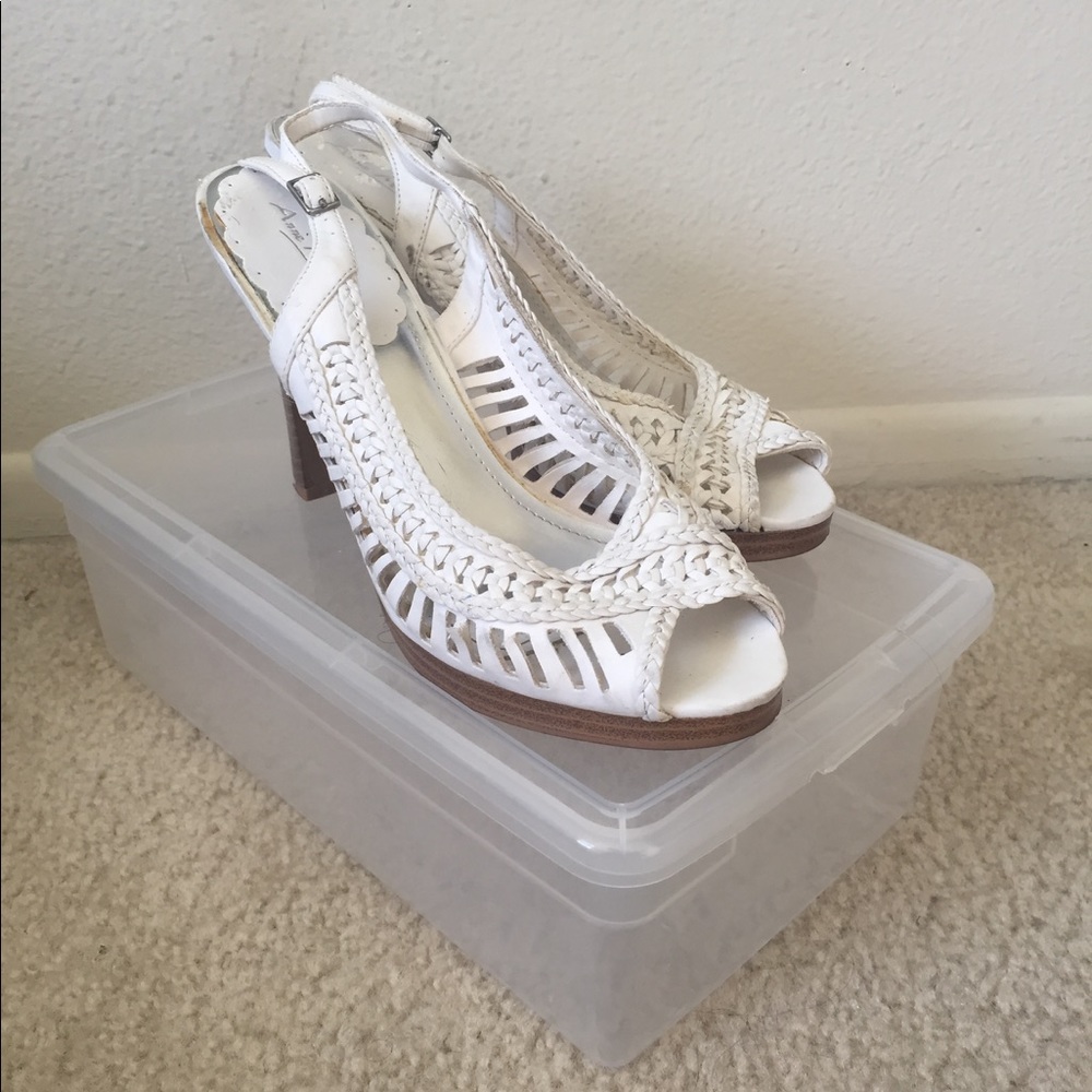 Ann Michelle white sandals with shoe box