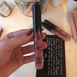 Kylie lipstick posie k