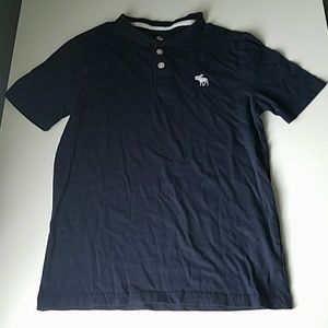 Kids blue button up tee EUC