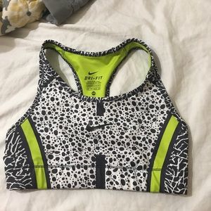 Nike dri fit xs sports bra