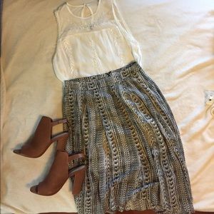 High-low maxi skirt High-low maxi skirt