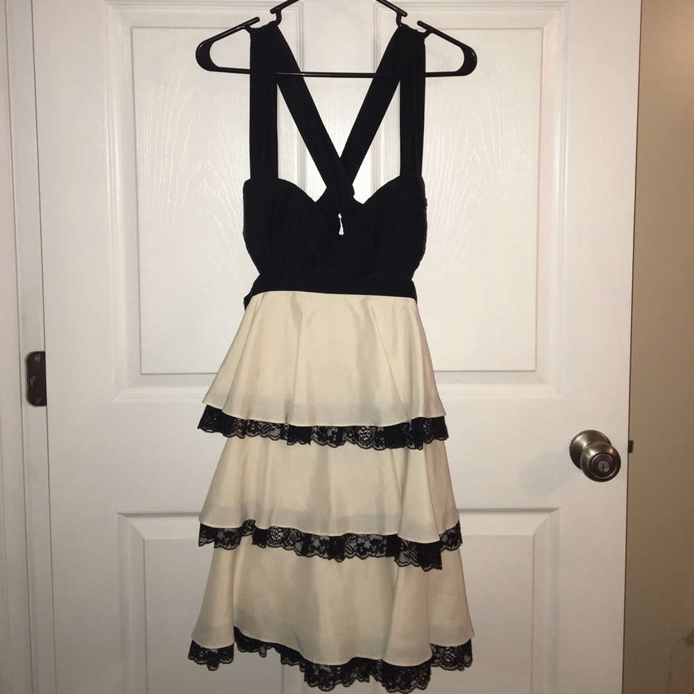 Bebe dress