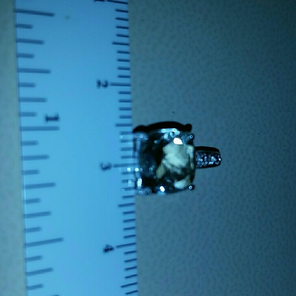 **Brand New ** Green Amethyst And Diamond Pendant - Picture 2 of 5