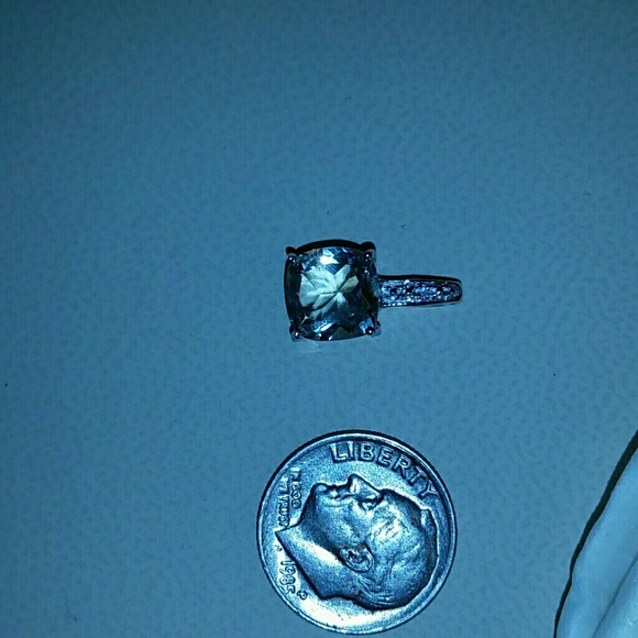 **Brand New ** Green Amethyst And Diamond Pendant - Picture 3 of 5