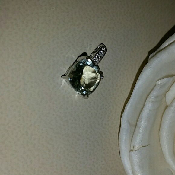 **Brand New ** Green Amethyst And Diamond Pendant - Picture 4 of 5