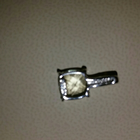 **Brand New ** Green Amethyst And Diamond Pendant - Picture 5 of 5