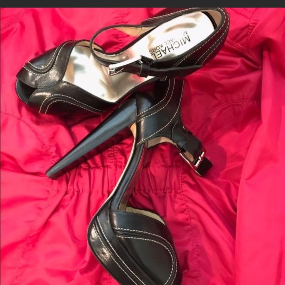 Michael Kors stelettos